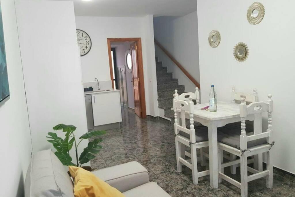 Tarajalejo Beach E Apartment Екстериор снимка